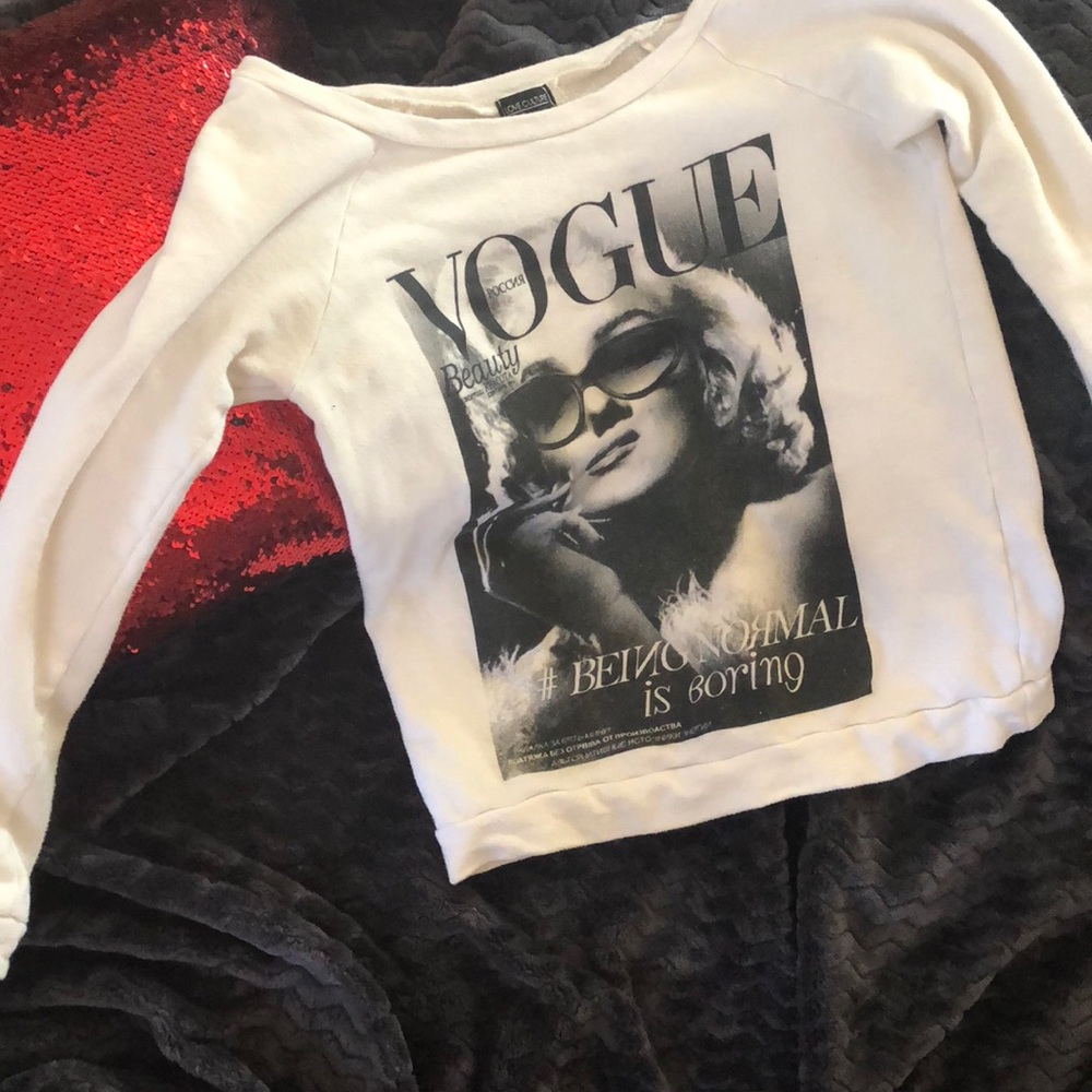 Off the shoulder ‘vogue’ Marilyn Monroe sweatshirt